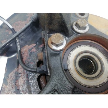 Recambio de mangueta delantera izquierda para toyota auris active referencia OEM IAM   