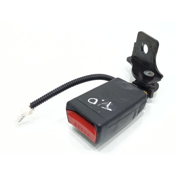 Recambio de enganche cinturon trasero derecho para kia cee´d x-tech referencia OEM IAM 20160125  