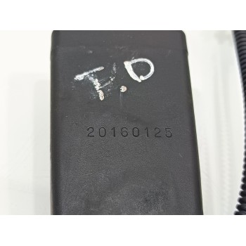 Recambio de enganche cinturon trasero derecho para kia cee´d x-tech referencia OEM IAM 20160125  