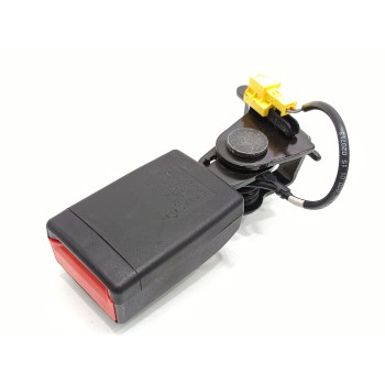 ENGANCHE CINTURON TRASERO IZQUIERDO A1768600369 