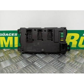 CAJA RELES / FUSIBLES 9279823 1202291366 B12060 6135927982301