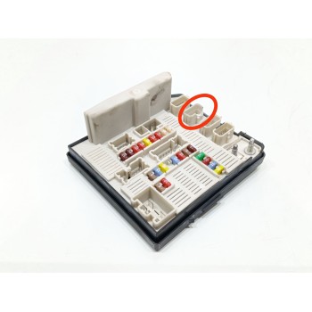 CAJA RELES / FUSIBLES 8200455424G 