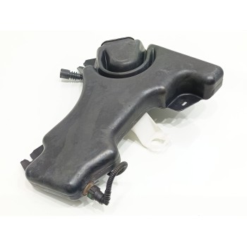 Recambio de deposito adblue para peugeot 407 sport referencia OEM IAM 9681917180  
