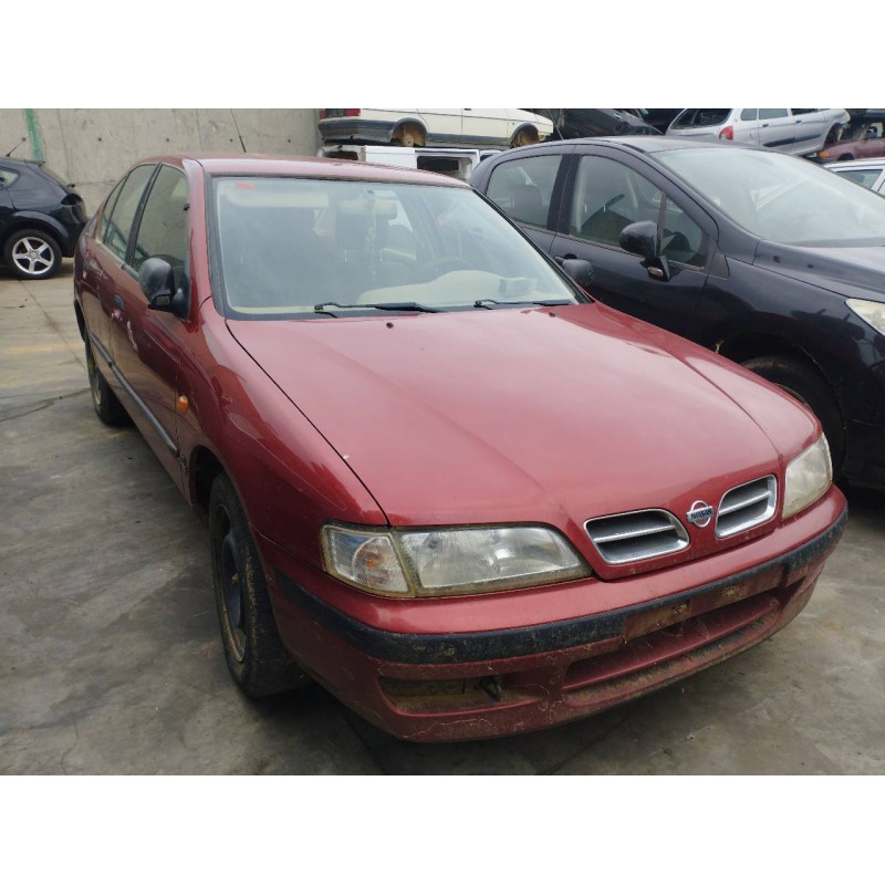 nissan primera berlina (p11) del año 1998