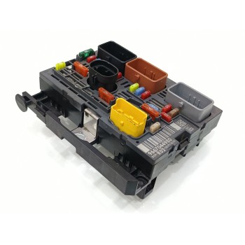 Recambio de caja reles / fusibles para peugeot 407 sport referencia OEM IAM 9667044980  
