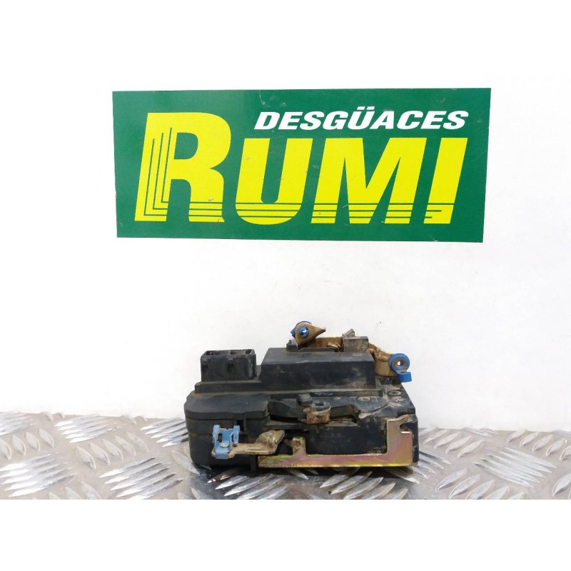 Recambio de cerradura puerta delantera derecha para peugeot partner (s1) combispace referencia OEM IAM   