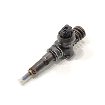 Recambio de inyector para volkswagen passat berlina (3b3) comfortline referencia OEM IAM 038130073BA  
