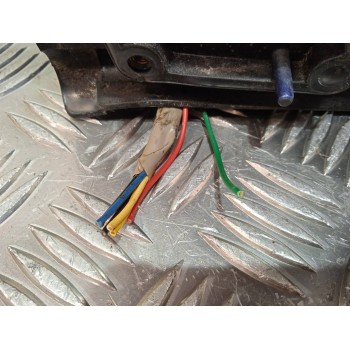 Recambio de retrovisor izquierdo para kia carnival ii 2.9 cdri ex referencia OEM IAM 012170  