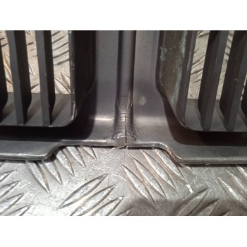 Recambio de rejilla delantera para chrysler jeep cherokee (j) 2.5 td adventure referencia OEM IAM 5DF54TRM  