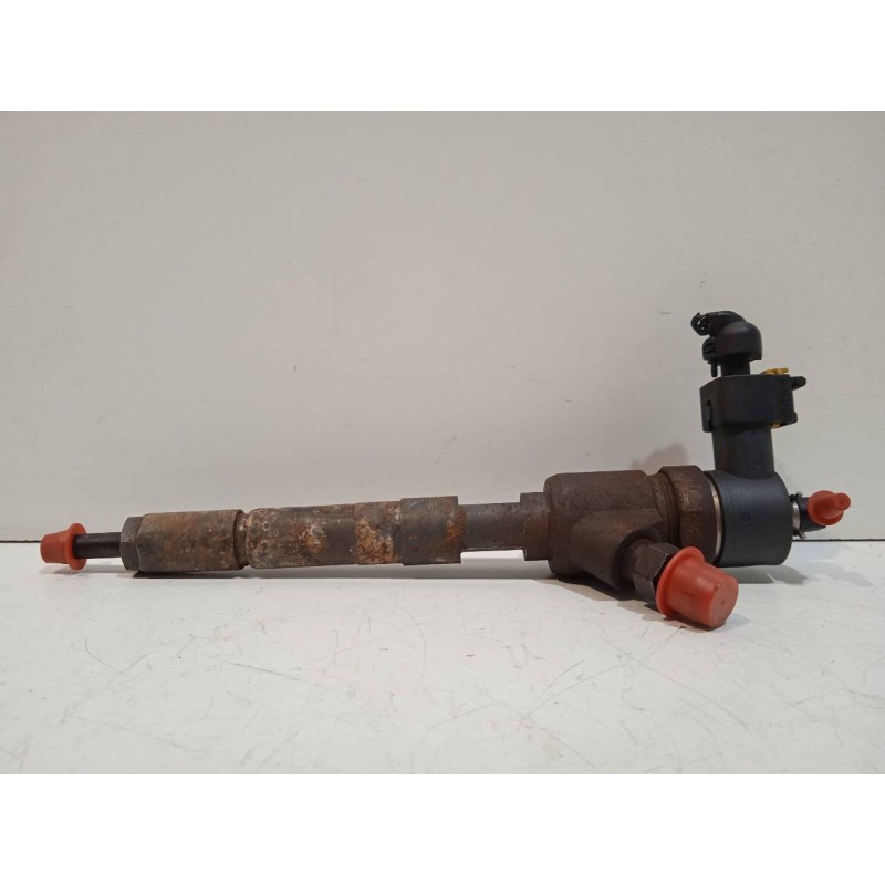 Recambio de inyector para opel corsa d catch me referencia OEM IAM 0445110183  