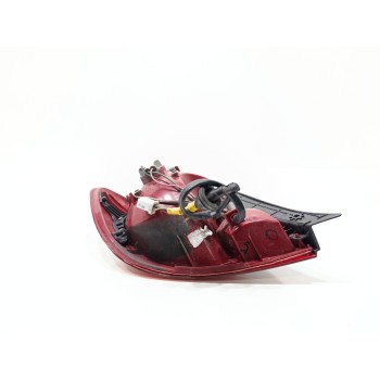 Recambio de piloto trasero derecho para hyundai accent (lc) crdi gl referencia OEM IAM 92402257  