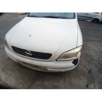 opel astra g berlina del año 2002