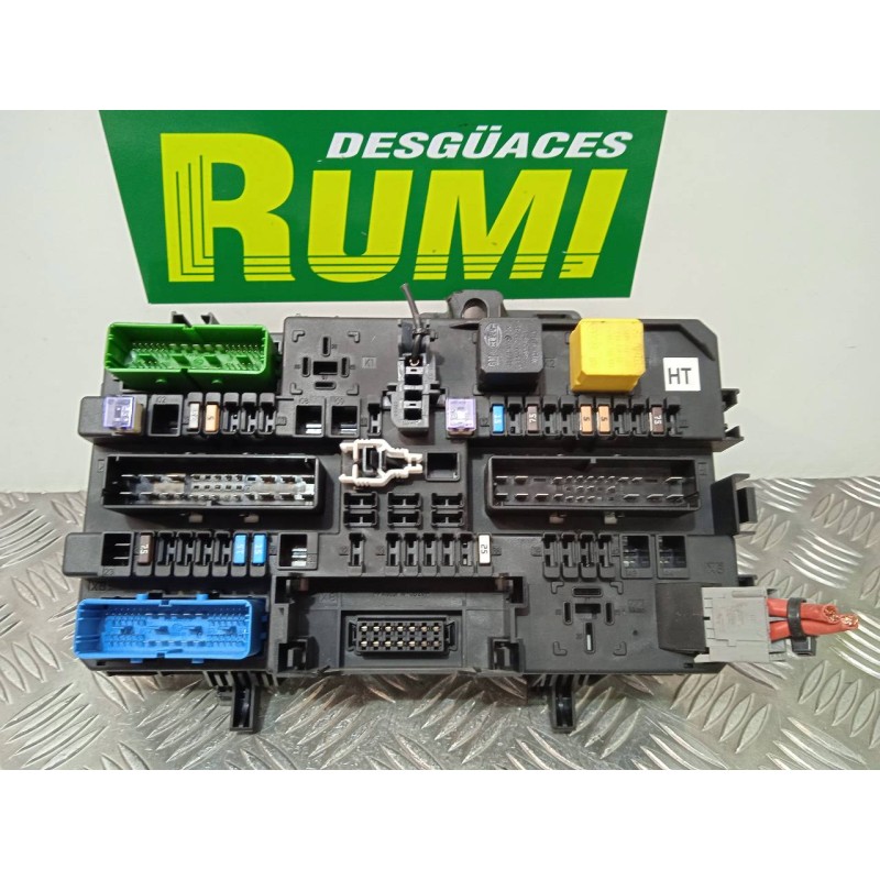 Recambio de caja reles / fusibles para opel astra gtc enjoy referencia OEM IAM 5DK00866933 13222173 