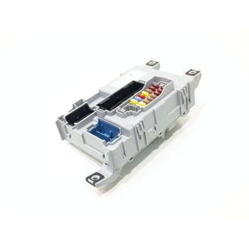 Recambio de caja reles / fusibles para fiat doblo ii cargo (263) furgón base maxi referencia OEM IAM 00520646530  