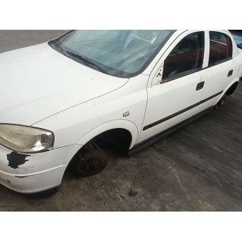 opel astra g berlina del año 2002