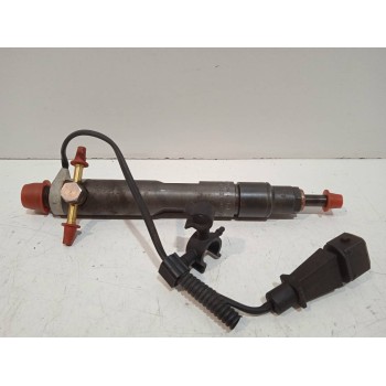 Recambio de inyector para volkswagen passat berlina (3b2) comfortline referencia OEM IAM 028130201S  