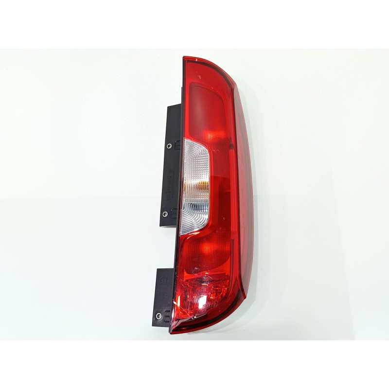 Recambio de piloto trasero derecho para fiat doblo ii cargo (263) furgón base maxi referencia OEM IAM 52044715  