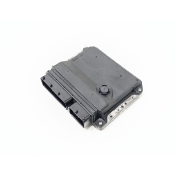 Recambio de centralita motor uce para toyota verso active referencia OEM IAM 896610F143  
