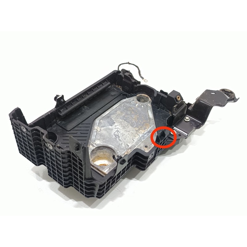 Recambio de soporte bateria para nissan juke (f16) acenta referencia OEM IAM P1011233  