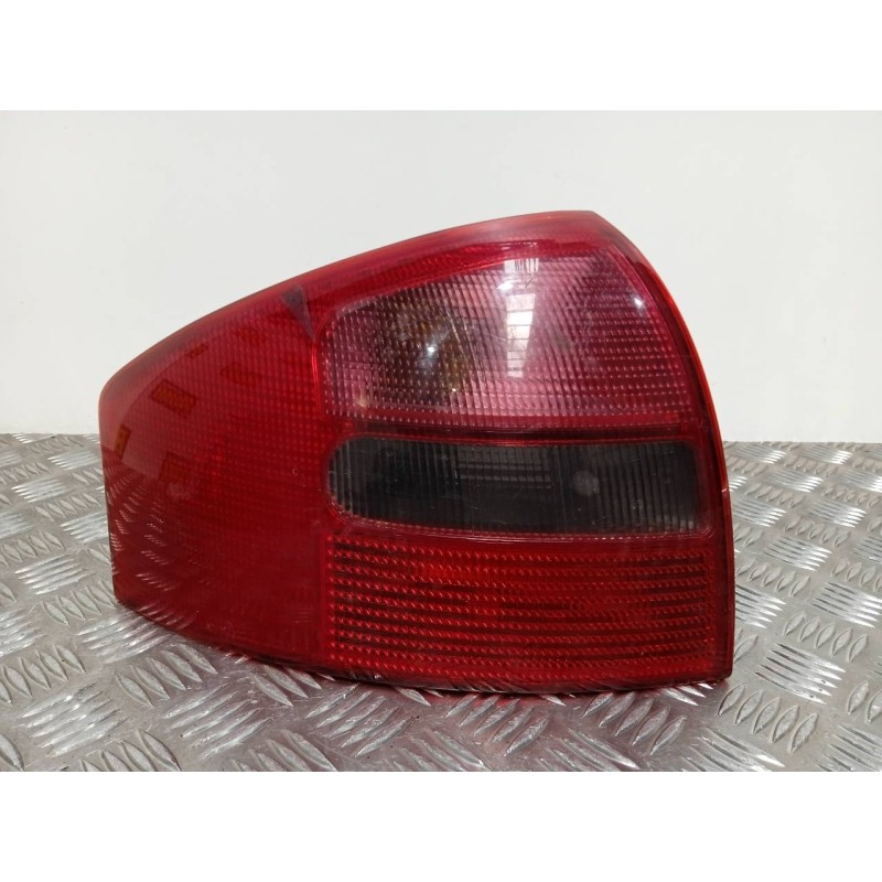 Recambio de piloto trasero izquierdo para audi a6 berlina (4b2) 1.8 referencia OEM IAM 4B5945095  