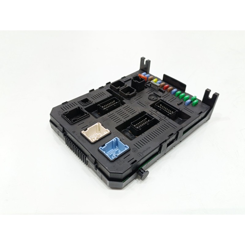 Recambio de caja reles / fusibles para citroën c4 berlina collection referencia OEM IAM 9660105980  