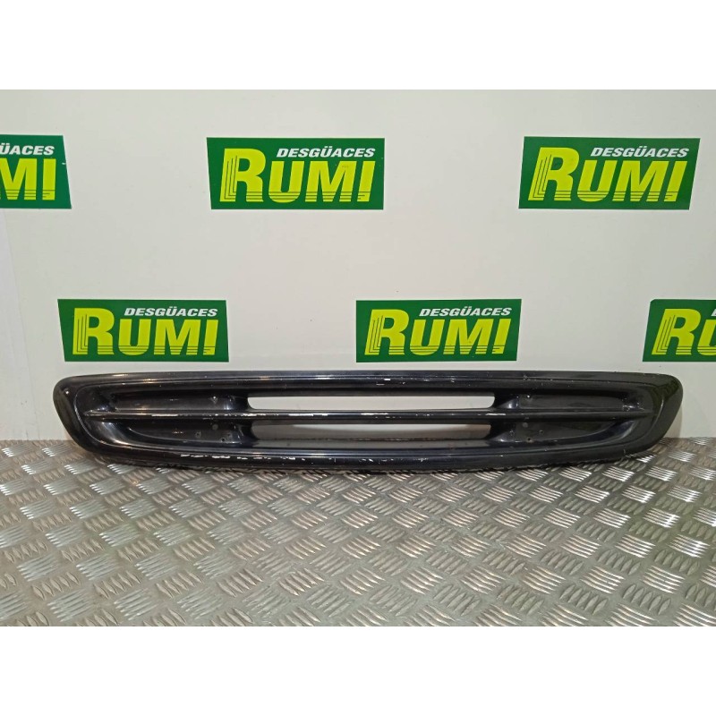 Recambio de rejilla delantera para smart coupe cdi pure referencia OEM IAM 0000914  