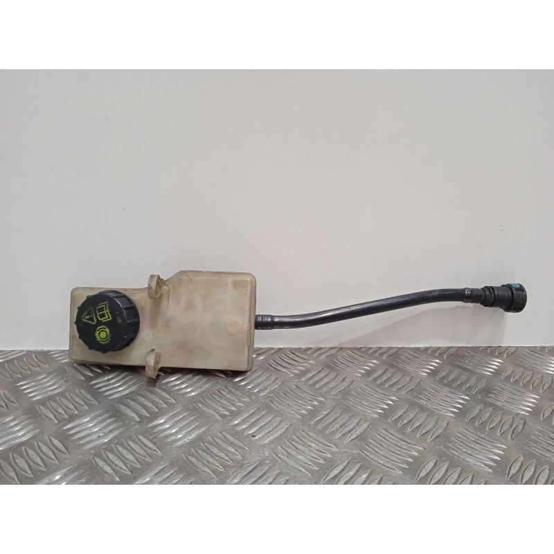 Recambio de deposito servo para ford focus c-max (cap) ambiente (d) referencia OEM IAM 03350886381  