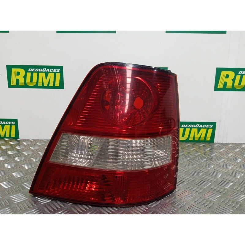 Recambio de piloto trasero derecho para kia sorento 2.5 crdi active referencia OEM IAM   