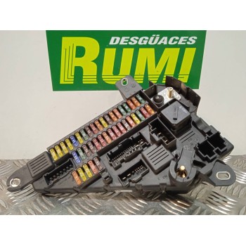 Recambio de caja reles / fusibles para bmw serie 5 berlina (e60) 530d referencia OEM IAM 913883001 9138830 518956057