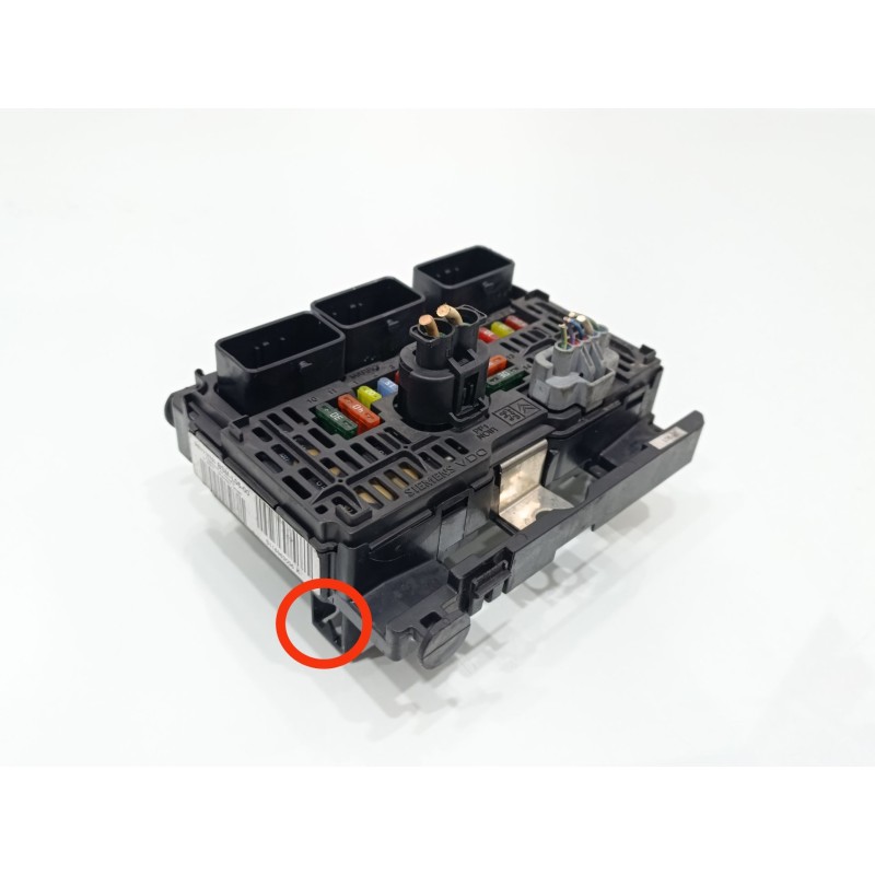 Recambio de caja reles / fusibles para citroën c4 berlina collection referencia OEM IAM 9657718780  