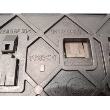 Recambio de caja reles / fusibles para citroën c5 berlina 2.0 hdi x referencia OEM IAM 9637466180 98162200 9646226580
