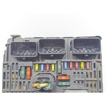 Recambio de caja reles / fusibles para citroën c4 berlina collection referencia OEM IAM 9657718780  