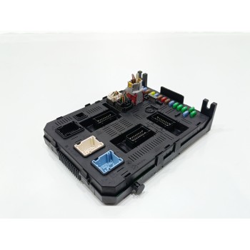 Recambio de caja reles / fusibles para citroën c4 berlina collection referencia OEM IAM 9660105980  