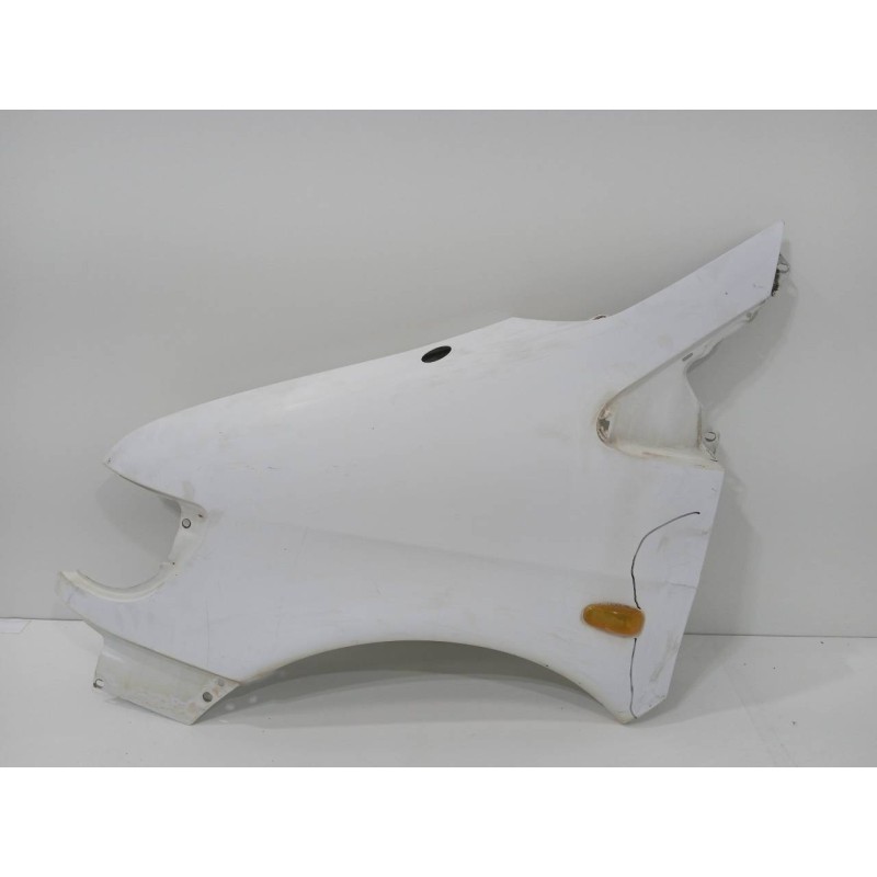 Recambio de aleta delantera izquierda para mercedes-benz vito (w638) caja cerrada 2.3 turbodiesel referencia OEM IAM   