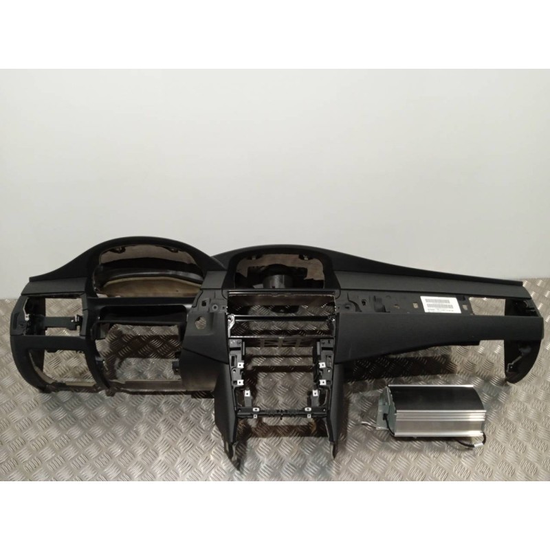 Recambio de salpicadero para bmw serie 5 berlina (e60) 530d referencia OEM IAM 7034108 51167034144 