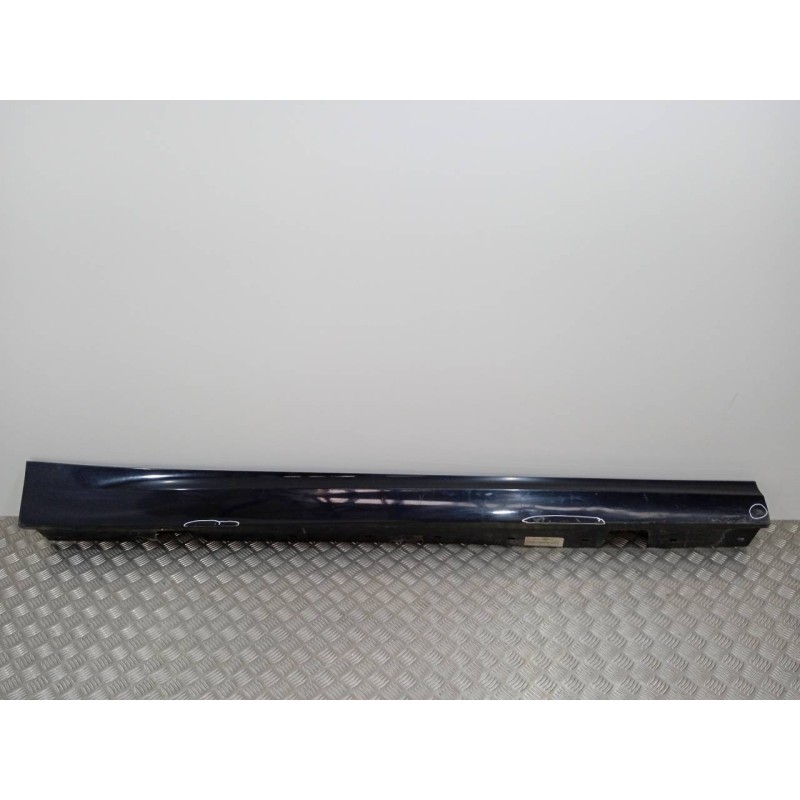 Recambio de faldon lateral para bmw serie 3 touring (e91) 320d xdrive referencia OEM IAM 51777202652  