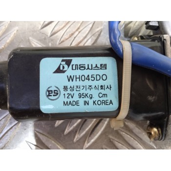 Recambio de elevalunas trasero derecho para kia sephia gtx referencia OEM IAM WH045D0  