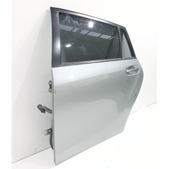 Recambio de puerta trasera izquierda para toyota verso active referencia OEM IAM   