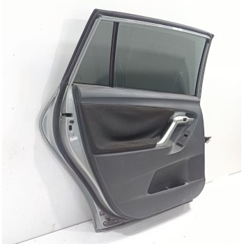 Recambio de puerta trasera izquierda para toyota verso active referencia OEM IAM   