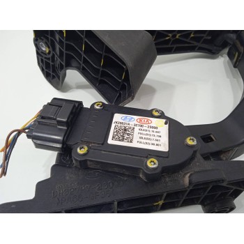 Recambio de potenciometro pedal para kia sportage concept 4x2 referencia OEM IAM 327002S000  