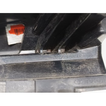 Recambio de rejilla delantera para toyota c-hr hybrid active referencia OEM IAM 53112F4010 88215F4010  
