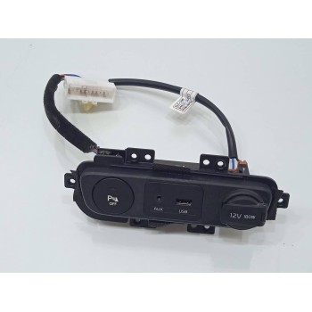 Recambio de no identificado para kia sportage concept 4x2 referencia OEM IAM 961103U700WK  