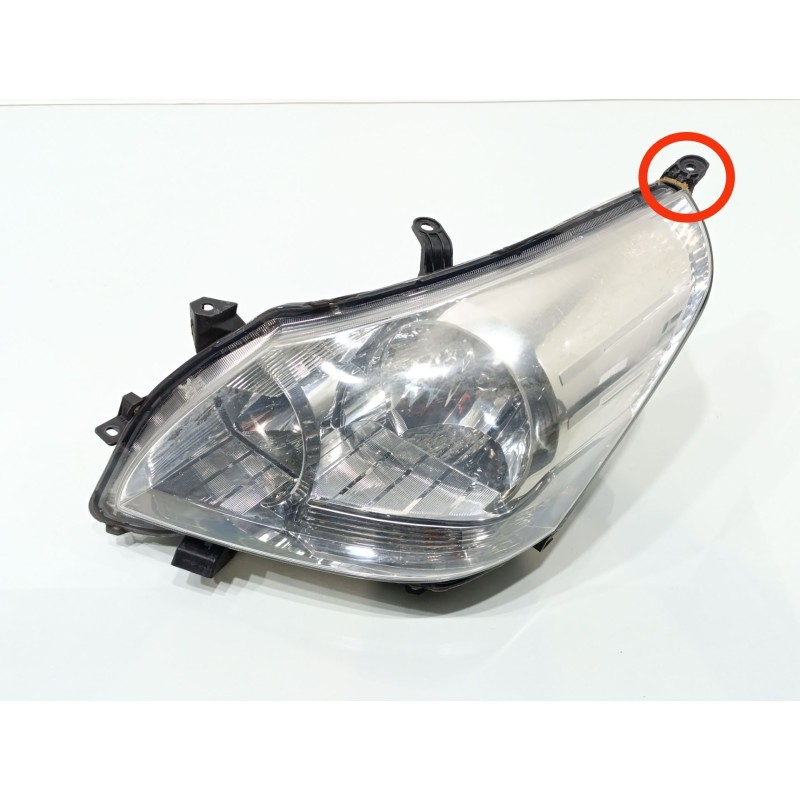 Recambio de faro izquierdo para toyota verso active referencia OEM IAM 811500F09000  