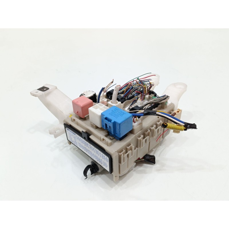 Recambio de caja reles / fusibles para toyota verso active referencia OEM IAM 827300F051C  