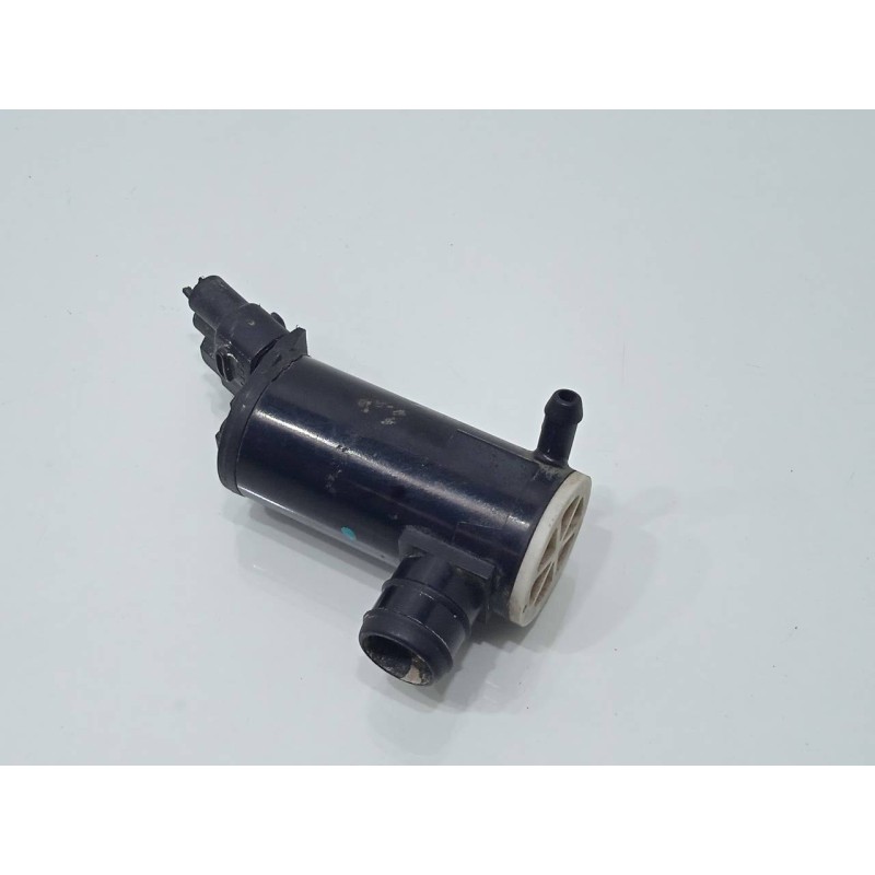 Recambio de bomba limpia para kia sportage concept 4x2 referencia OEM IAM 985102S100  