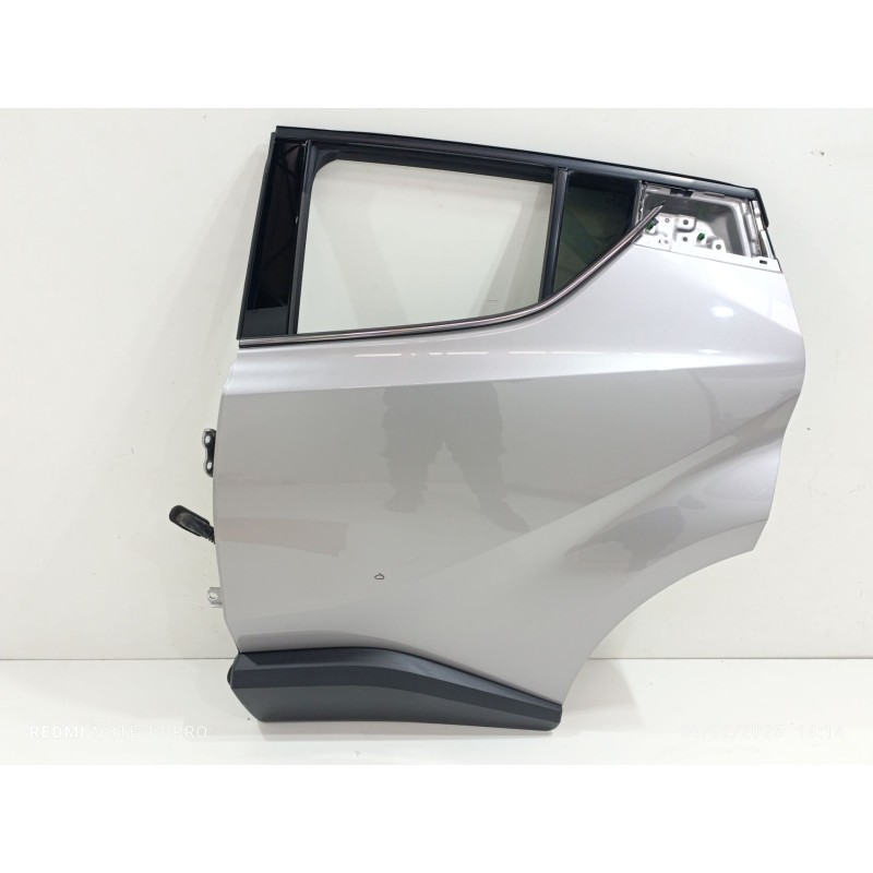 Recambio de puerta trasera izquierda para toyota c-hr hybrid active referencia OEM IAM   