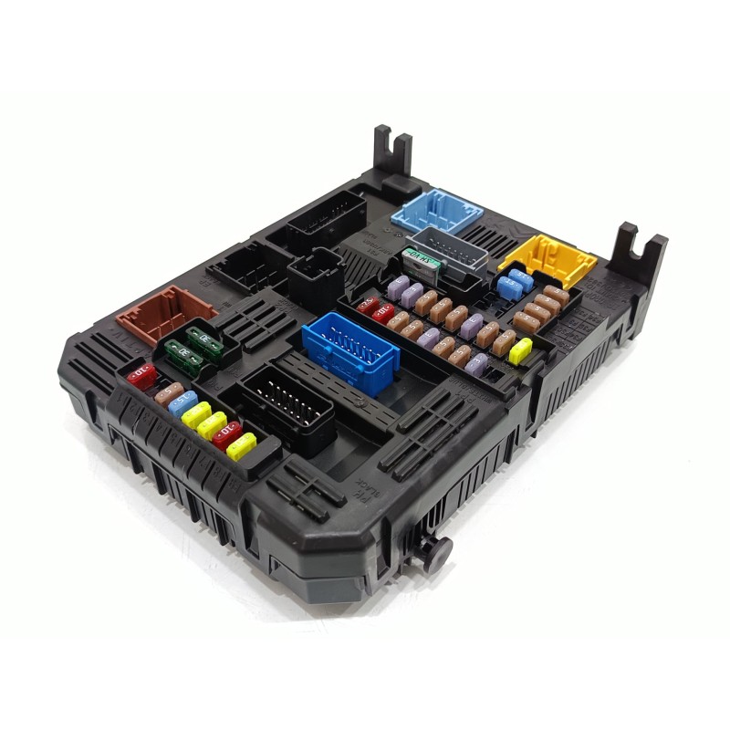 Recambio de caja reles / fusibles para peugeot 3008 allure pack referencia OEM IAM 9832880680  