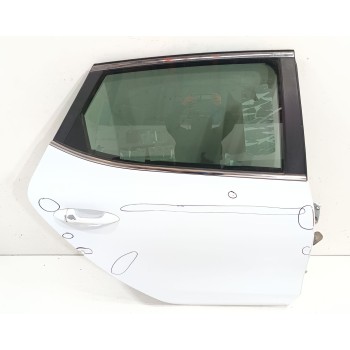 Recambio de puerta trasera derecha para kia cee´d tech referencia OEM IAM   
