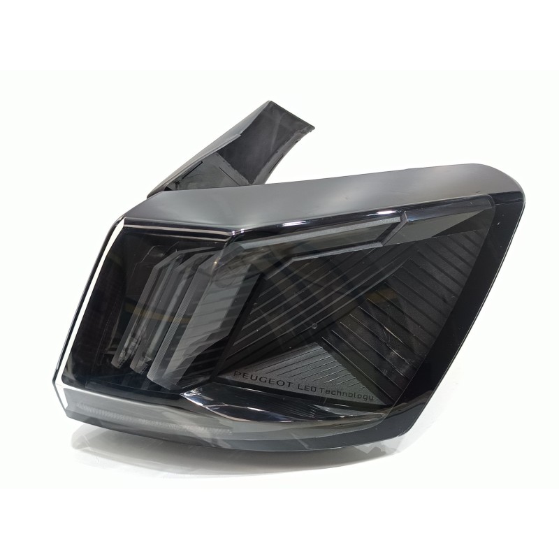 Recambio de piloto trasero derecho para peugeot 3008 allure pack referencia OEM IAM 9836231180  