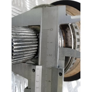 Recambio de transmision delantera derecha para audi a6 berlina (4b2) 2.4 quattro referencia OEM IAM 4B0407272F  